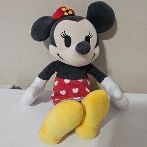 Hallmark Sweetheart Minnie Mouse Valentine Flower Hat Stuffed Animal 11